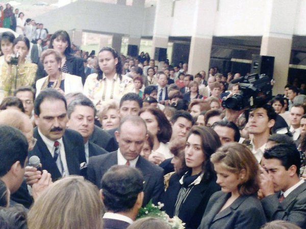 1998 / Autoridades inauguran el Campus.