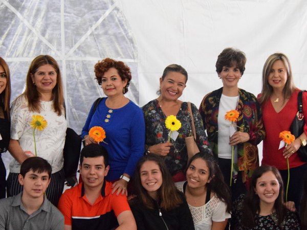 Emotiva misa con especial dedicación a todas las mamás