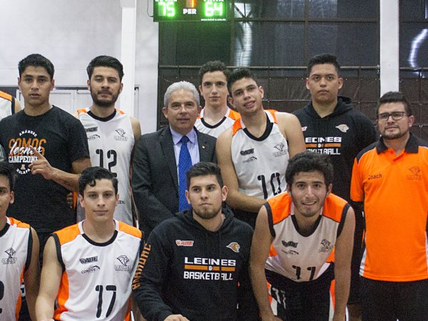 Leones de Basquetbol arrasan de nuevo contra la UV