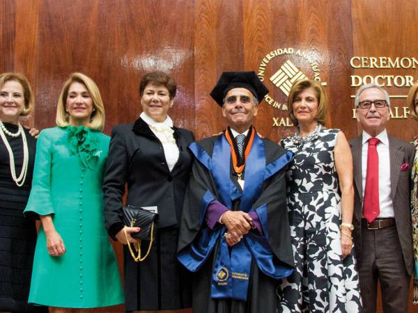 La UAX otorga el primer Doctorado Honoris Causa al Excmo. Sr. Alfredo Chedraui Obeso