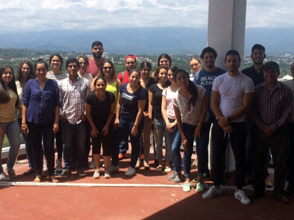 Visitan alumnos de Arquitectura edificación de Torre JV
