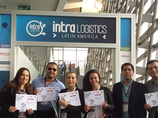 Alumnos de Negocios Internacionales asisten al Cargo Week America 2016