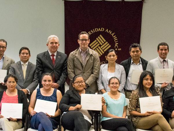 Concluye diplomado para Grupo Ferche