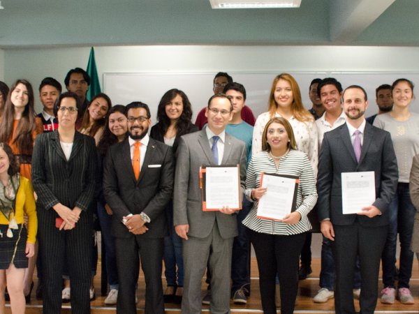 Firma de convenio con la CEAPP