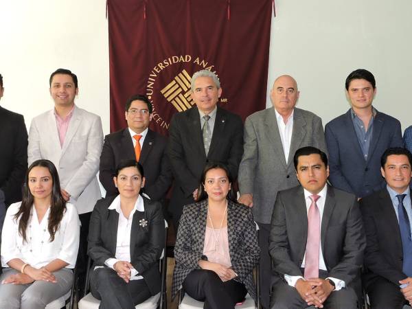 Inicia Doctorado en Administración