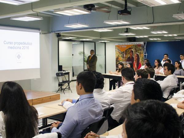 Inicia el curso propedéutico para Médico Cirujano