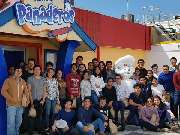 Escuela de Ingeniería visita la planta de Bimbo Veracruz