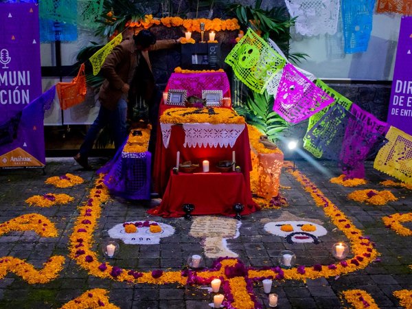 Las Tradiciones Mexicanas se viven con Entusiasmo en la Anáhuac Xalapa