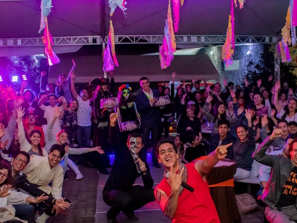 Las Tradiciones Mexicanas se viven con Entusiasmo en la Anáhuac Xalapa