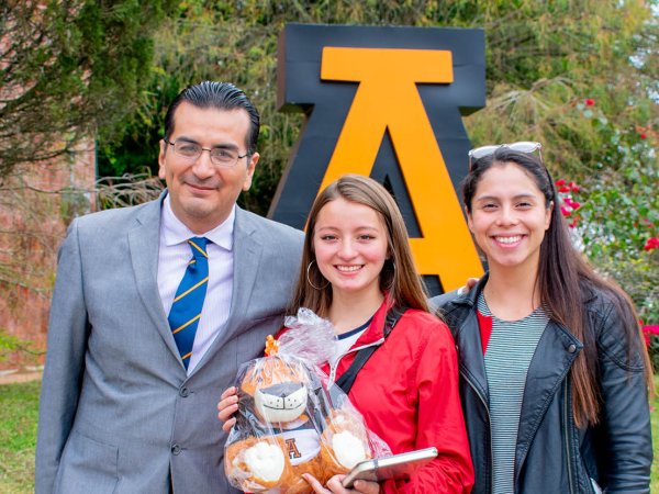Bienvenida Alumna Internacional de Diseño Gráfico