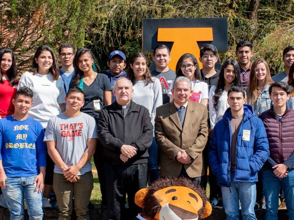 Calurosa Bienvenida a Estudiantes que se integran en este Invierno
