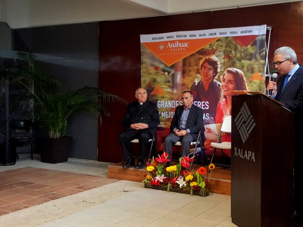 Inaugura Universidad Anáhuac Central Media y Management & Innovation Center