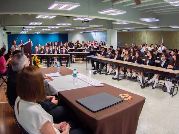 Ceremonia de Fin de Cursos y Premiación anual del Bachillerato Anáhuac Xalapa