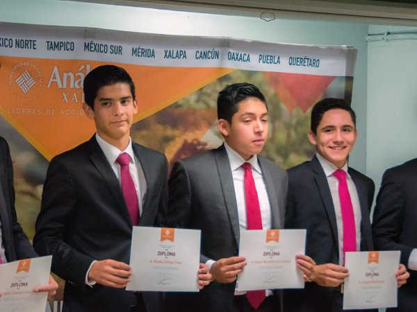 Ceremonia de Fin de Cursos y Premiación anual del Bachillerato Anáhuac Xalapa