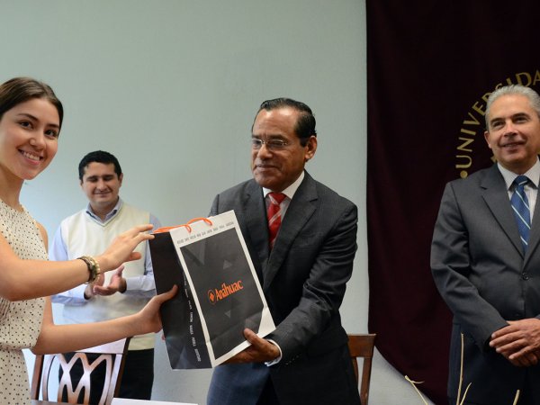 Firma de convenio de colaboración con el COVEICYDET
