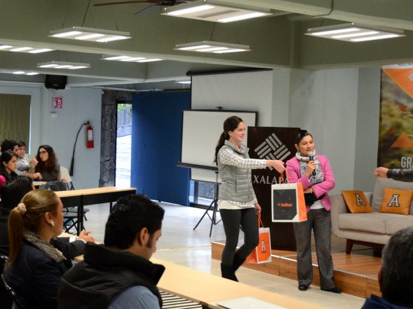 El cineasta Adolfo Franco presentó la campaña MePrendo.TV