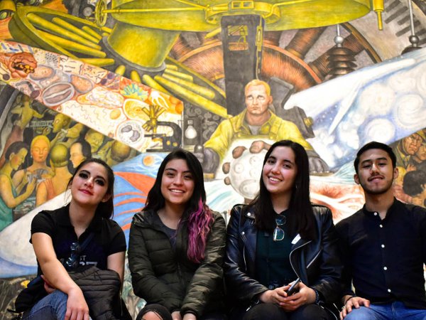 Viaje de aprendizaje de Alumnos de Comunicación a la CDMX