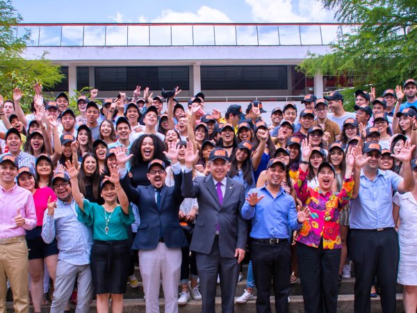 Decimos Hasta Pronto a la Generación 2019: Anáhuac 4EVER